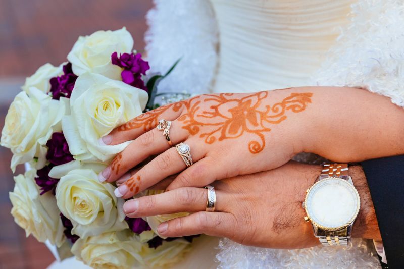 Henna tattoos are safe, using natural ingredients